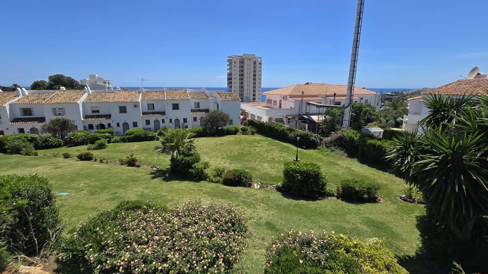 2 soveværelse Byhus til salg i Riviera del Sol - € 399.000 (Ref: 9851440)