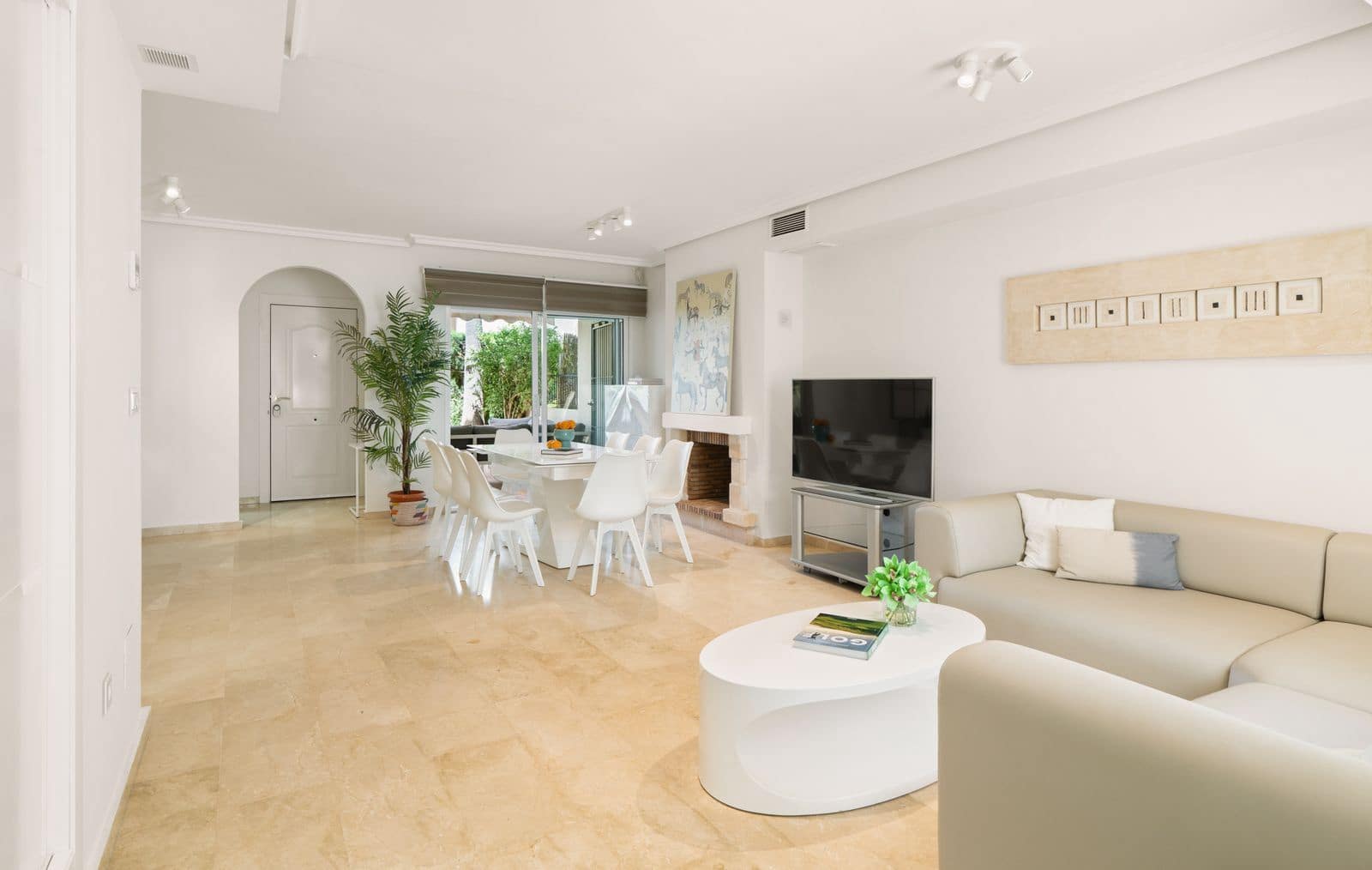 4 sovrum Hus till salu i Costabella - 1 150 000 € (Ref: 9851441)