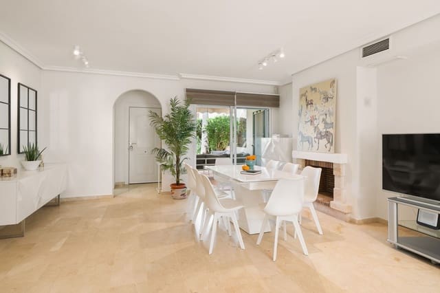 4 soveværelse Byhus til salg i Costabella, Marbella - € 1.150.000 (Ref: 9851441)