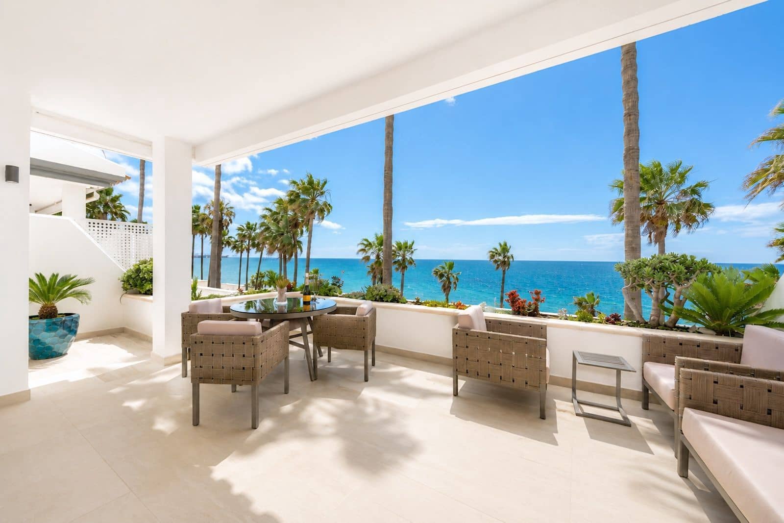 2 bedroom Apartment for sale in New Golden Mile - € 1,750,000 (Ref: 9851445)