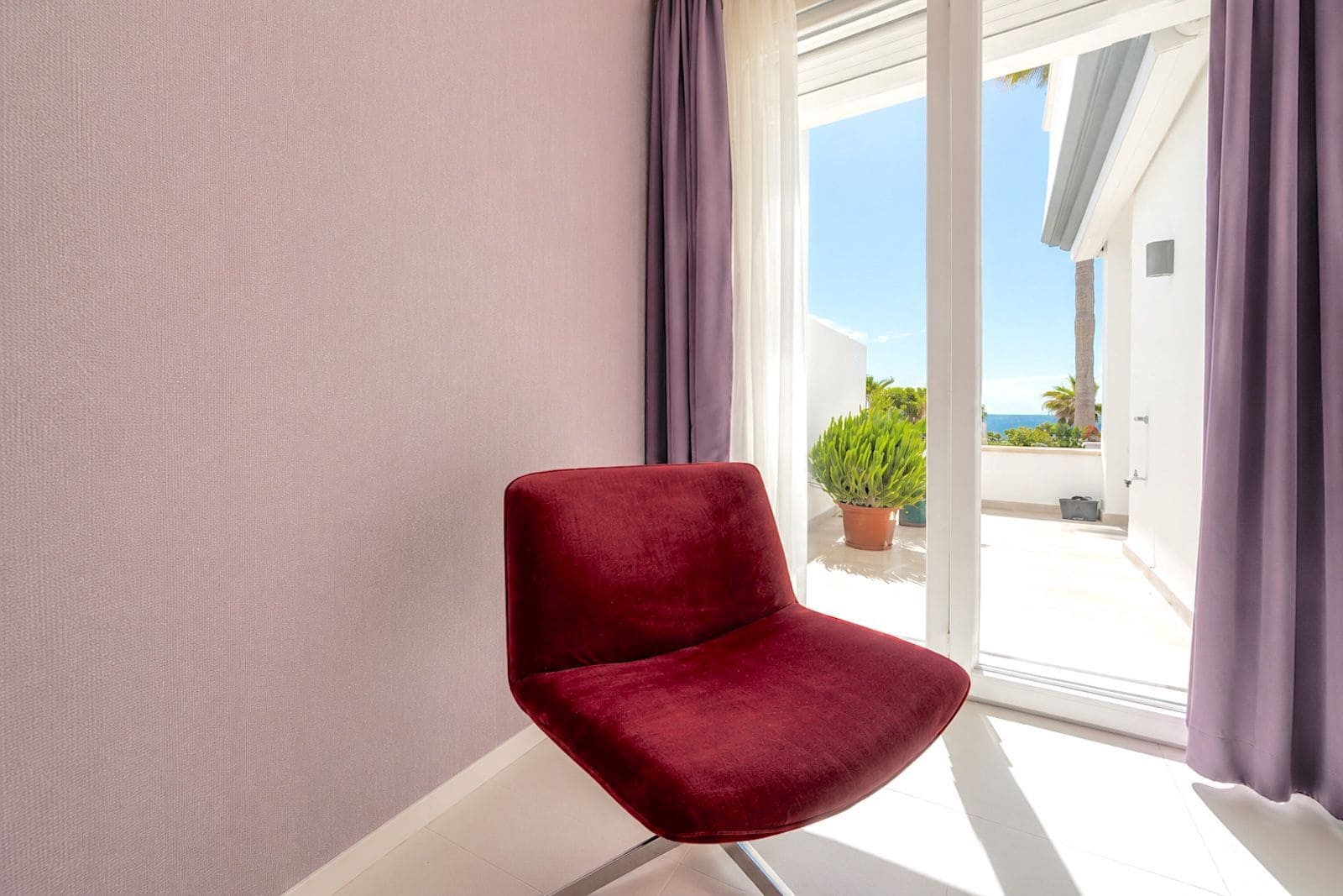 2 bedroom Apartment for sale in New Golden Mile - € 1,750,000 (Ref: 9851445)