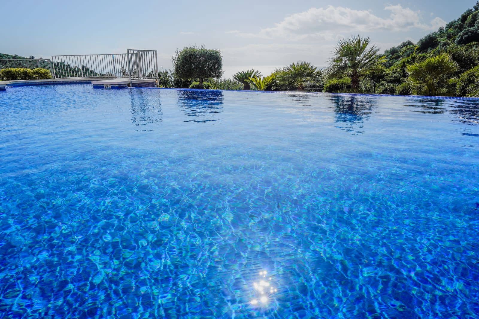 2 soveværelse Penthouse til salg i Los Monteros - € 549.000 (Ref: 9851449)