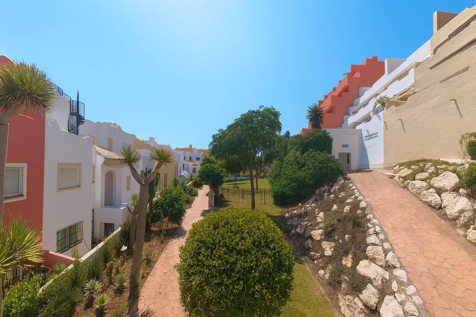 2 soveværelse Lejlighed til salg i Casares - € 250.000 (Ref: 9851451)