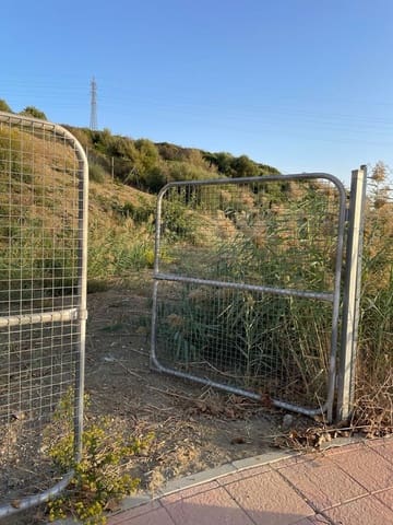 Building Plot for sale in Estepona - € 330,000 (Ref: 9851453)