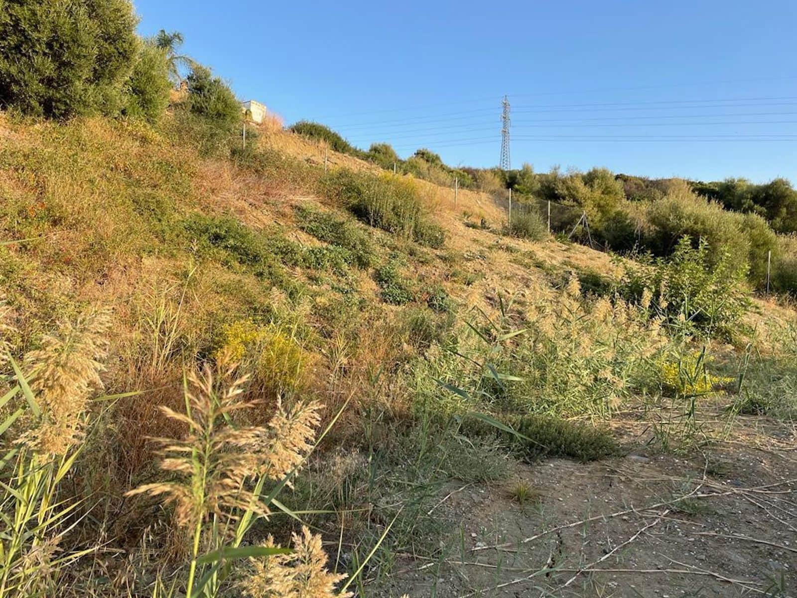Building Plot for sale in Estepona - € 330,000 (Ref: 9851453)