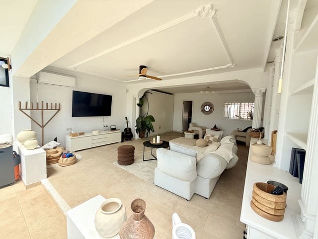 5 quarto Moradia para venda em Nueva Andalucia, Marbella - 1 200 000 € (Ref: 9851459)