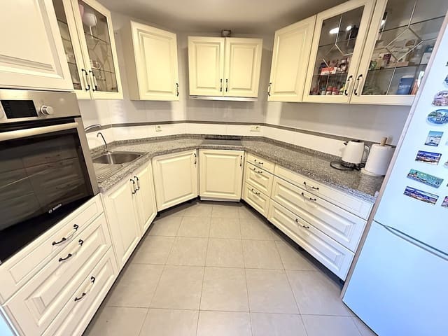 2 soverom Leilighet til salgs i San Pedro de Alcantara, Marbella - € 550 000 (Ref: 9851460)