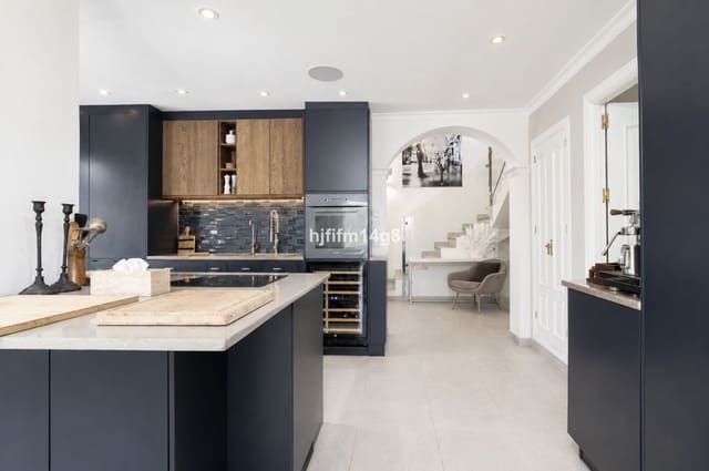 4 camera da letto Villa in vendita in Nueva Andalucia, Marbella - 2.300.000 € (Rif: 9851461)