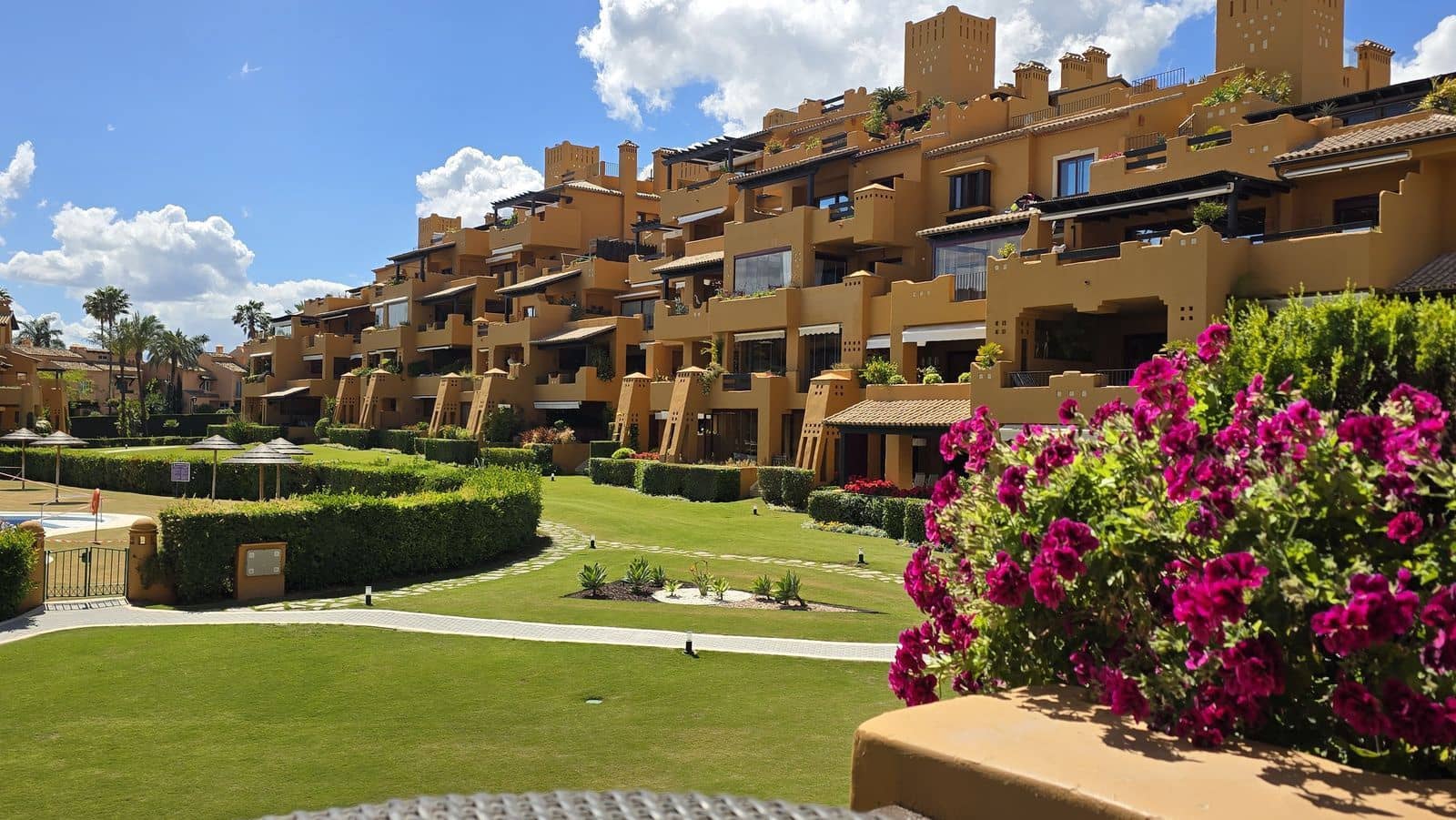 3 bedroom Apartment for sale in New Golden Mile - € 2,350,000 (Ref: 9851462)