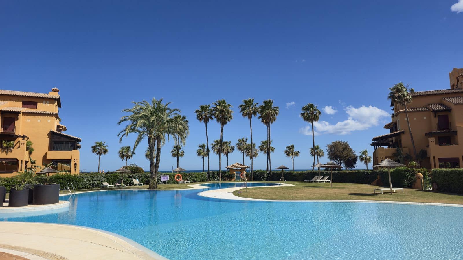 3 bedroom Apartment for sale in New Golden Mile - € 2,350,000 (Ref: 9851462)