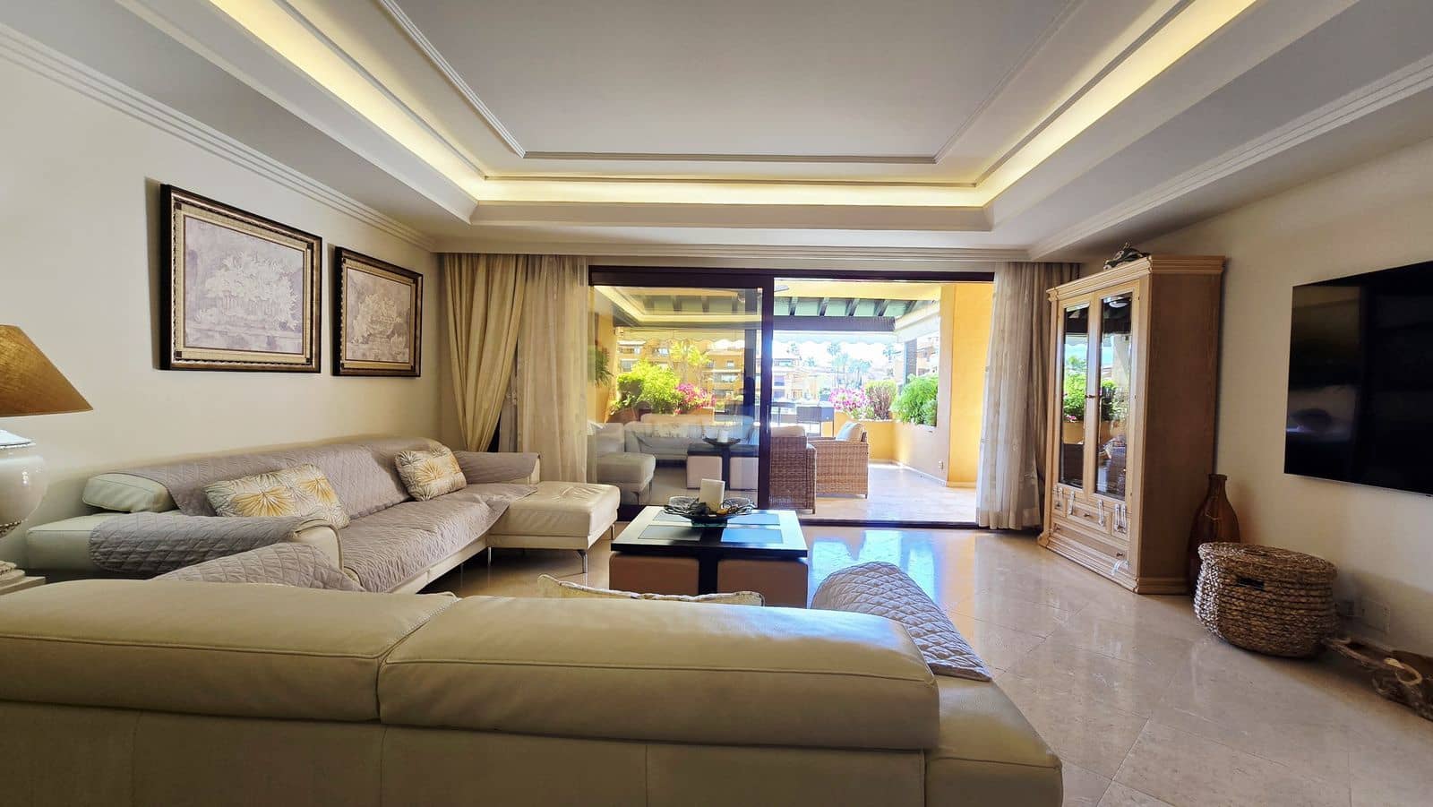 3 bedroom Apartment for sale in New Golden Mile - € 2,350,000 (Ref: 9851462)