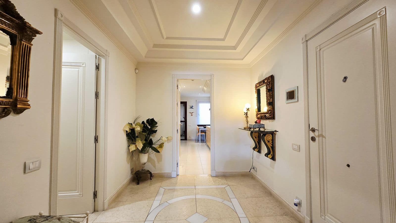 3 bedroom Apartment for sale in New Golden Mile - € 2,350,000 (Ref: 9851462)