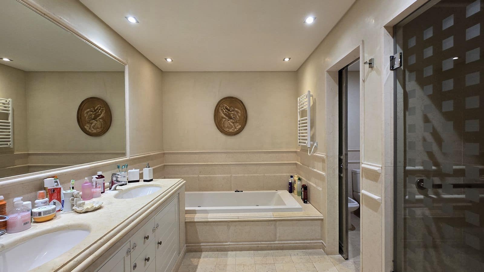 3 bedroom Apartment for sale in New Golden Mile - € 2,350,000 (Ref: 9851462)