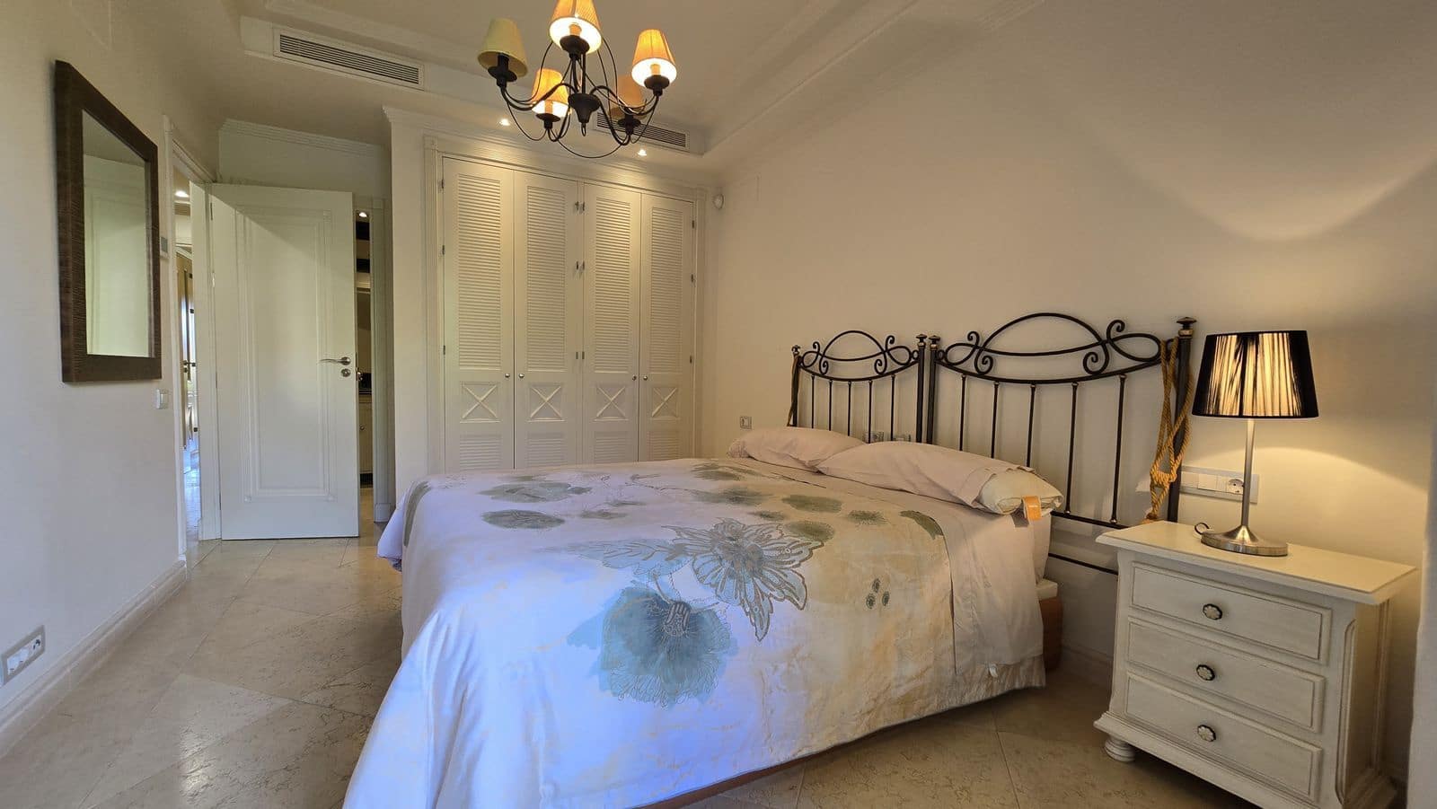 3 bedroom Apartment for sale in New Golden Mile - € 2,350,000 (Ref: 9851462)