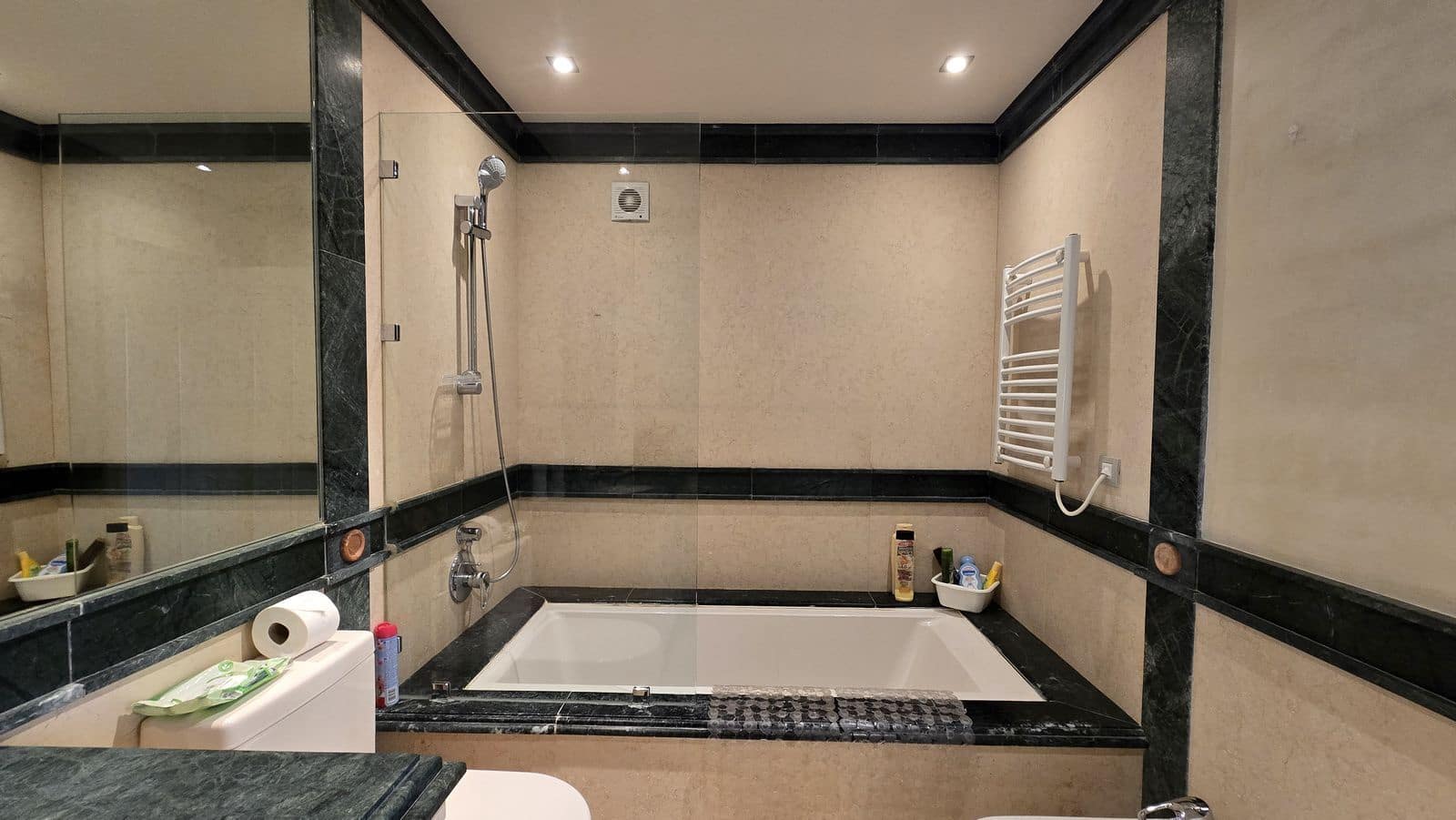 3 bedroom Apartment for sale in New Golden Mile - € 2,350,000 (Ref: 9851462)
