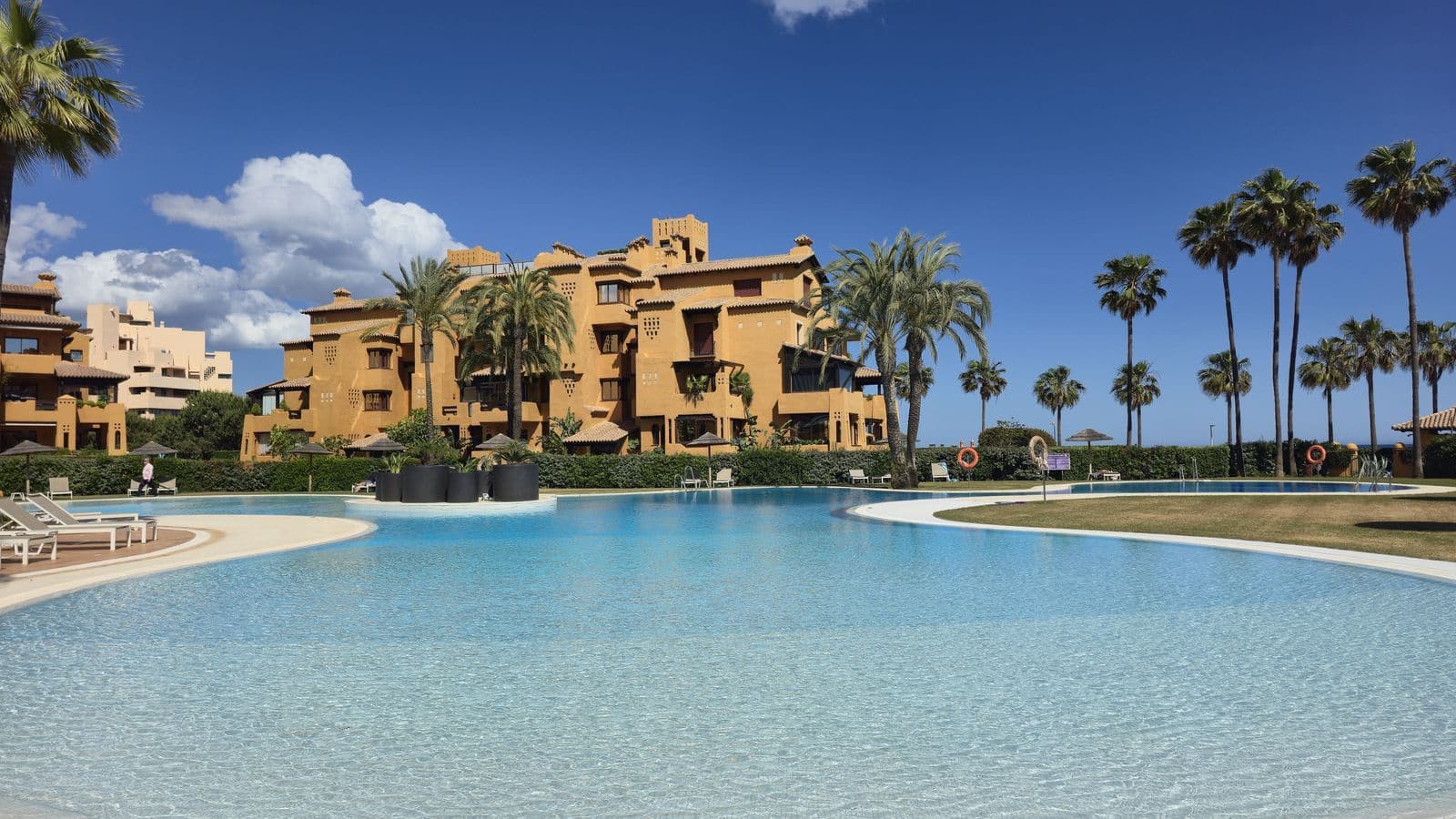 3 bedroom Apartment for sale in New Golden Mile - € 2,350,000 (Ref: 9851462)