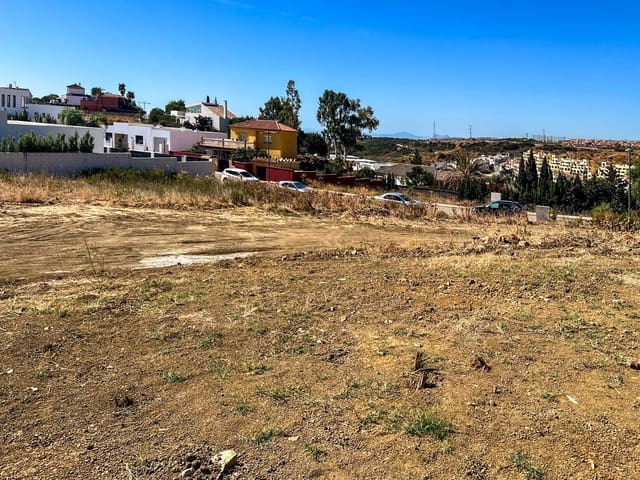 Building Plot for sale in Estepona - € 495,000 (Ref: 9851470)