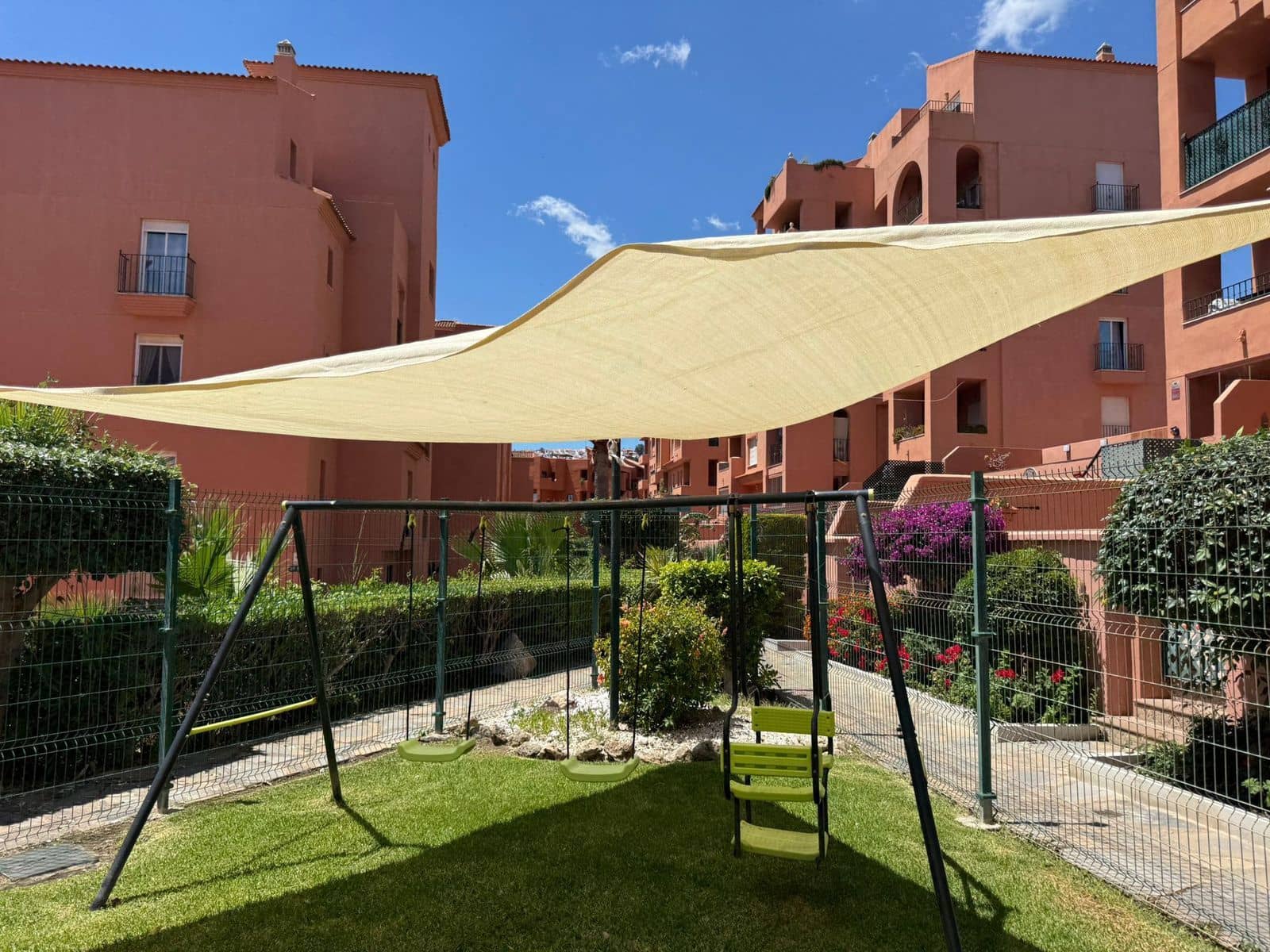 2 chambre Appartement à vendre à Manilva - 299 000 € (Ref: 9851472)