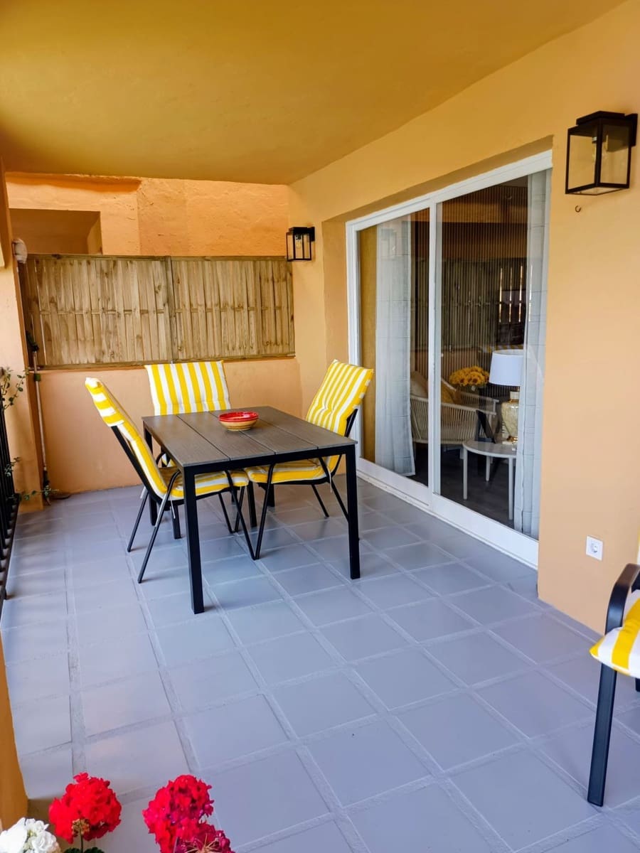 3 bedroom Apartment for sale in Calahonda - € 465,000 (Ref: 9851473)