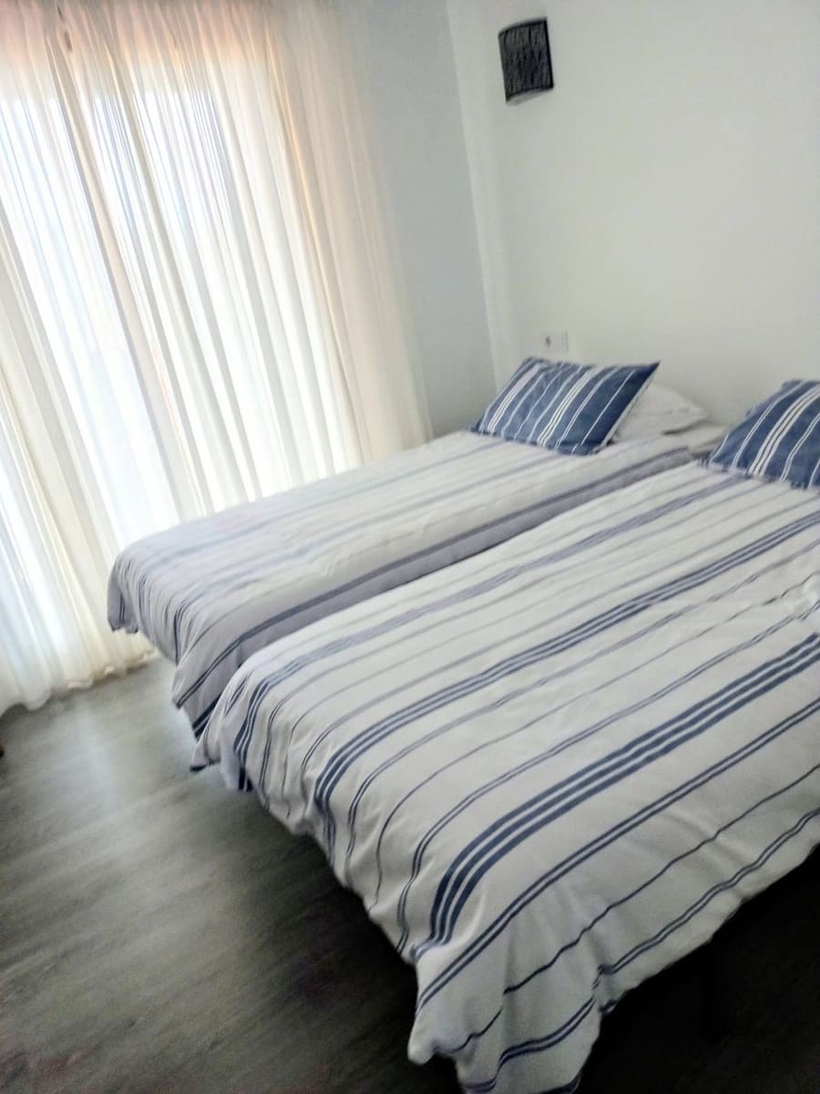 3 bedroom Apartment for sale in Calahonda - € 465,000 (Ref: 9851473)