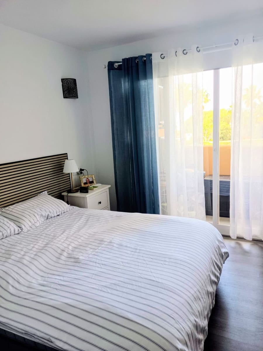 3 bedroom Apartment for sale in Calahonda - € 465,000 (Ref: 9851473)