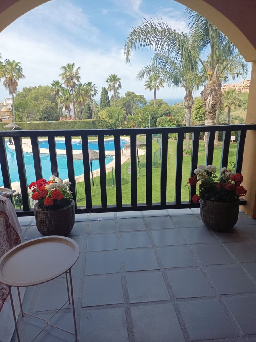 3 bedroom Apartment for sale in Calahonda - € 465,000 (Ref: 9851473)