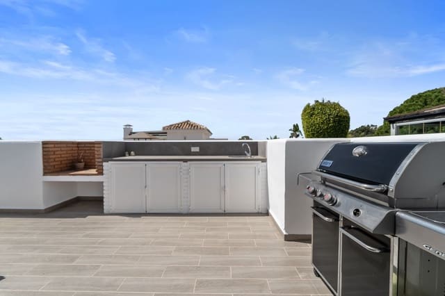 3 sovrum Semi-fristående Villa till salu i Benalmádena - 670 000 € (Ref: 9851475)