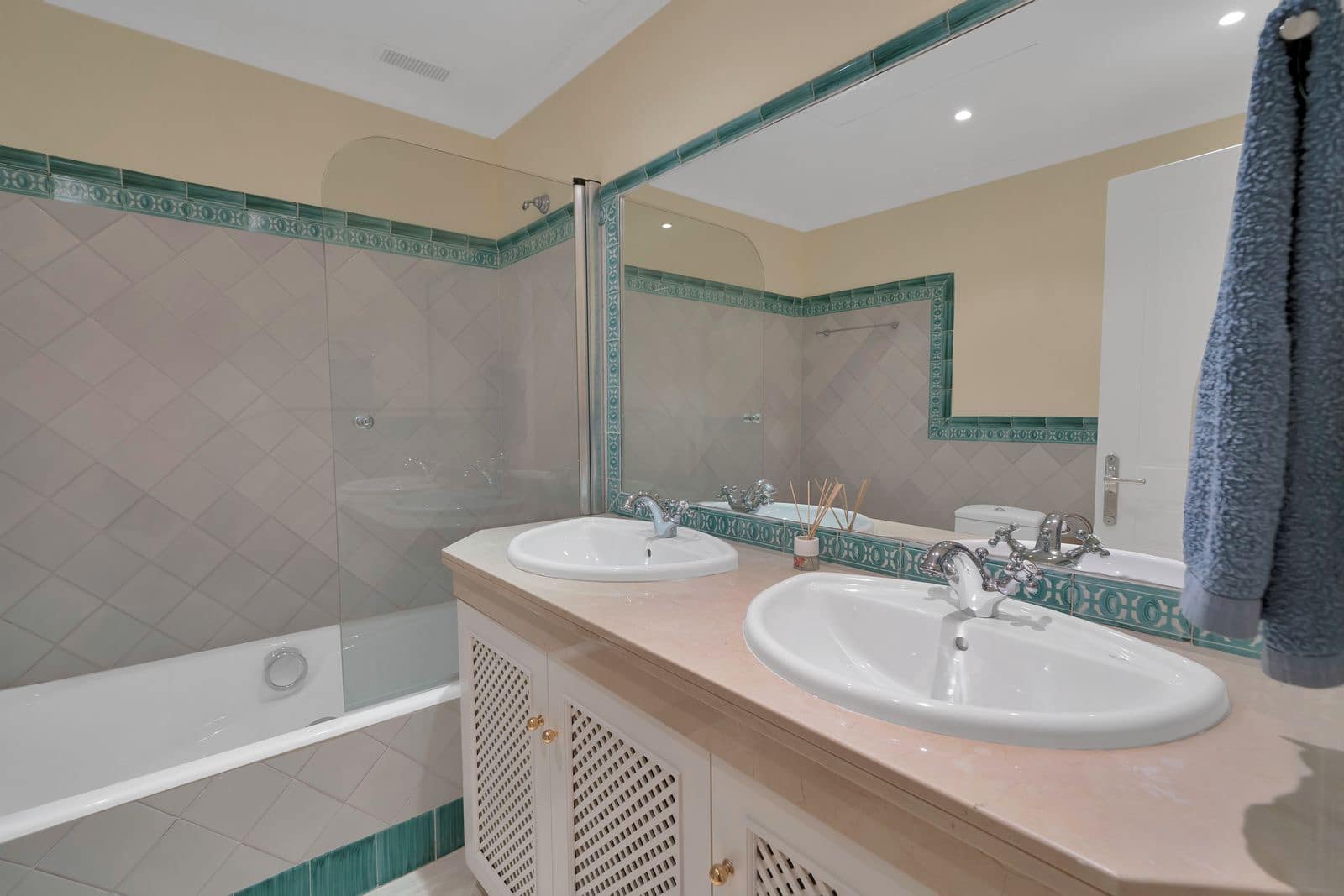 3 slaapkamer Huis te koop in Benahavis - € 575.000 (Ref: 9851477)