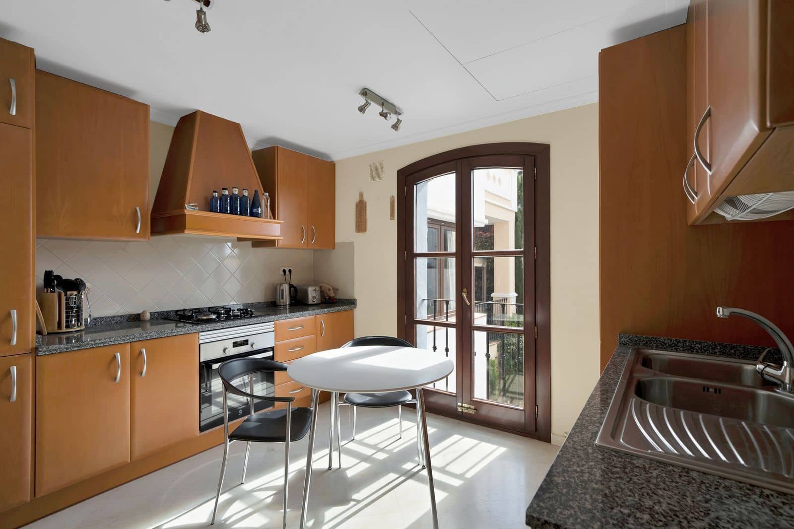 3 slaapkamer Huis te koop in Benahavis - € 575.000 (Ref: 9851477)