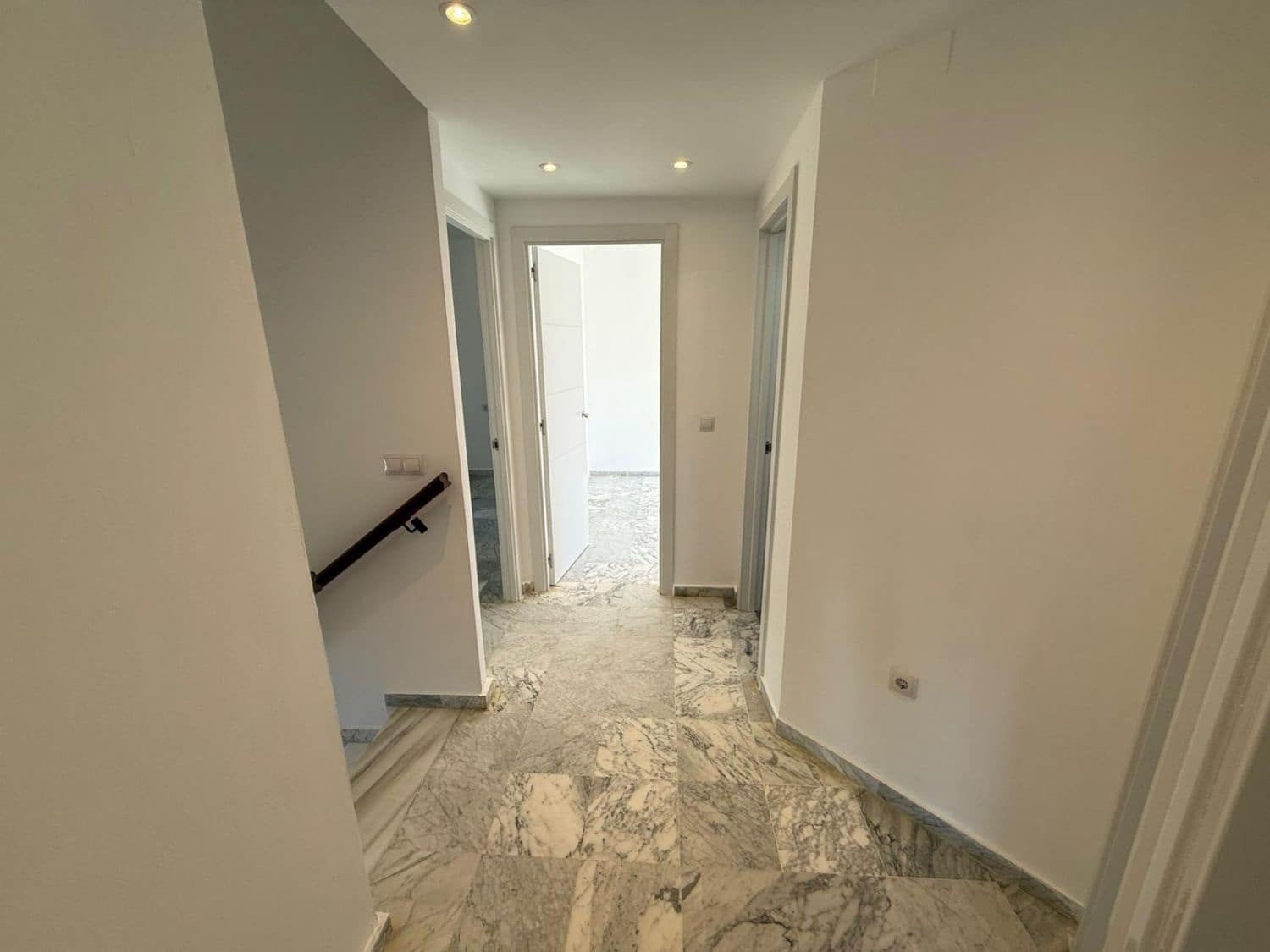 4 soverom Villa til salgs i Manilva - € 449 000 (Ref: 9851483)