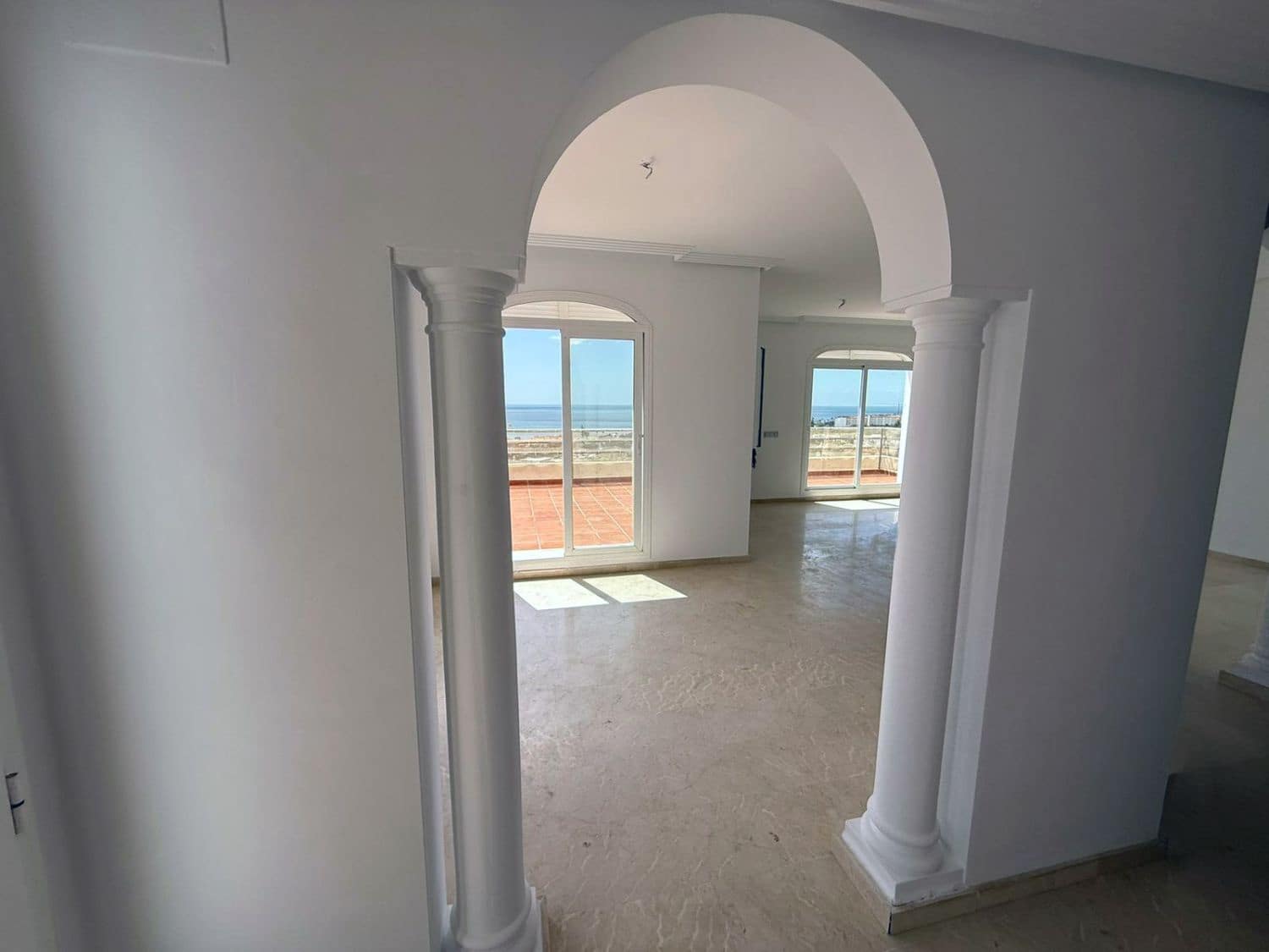3 soveværelse Penthouse til salg i Manilva - € 449.000 (Ref: 9851486)