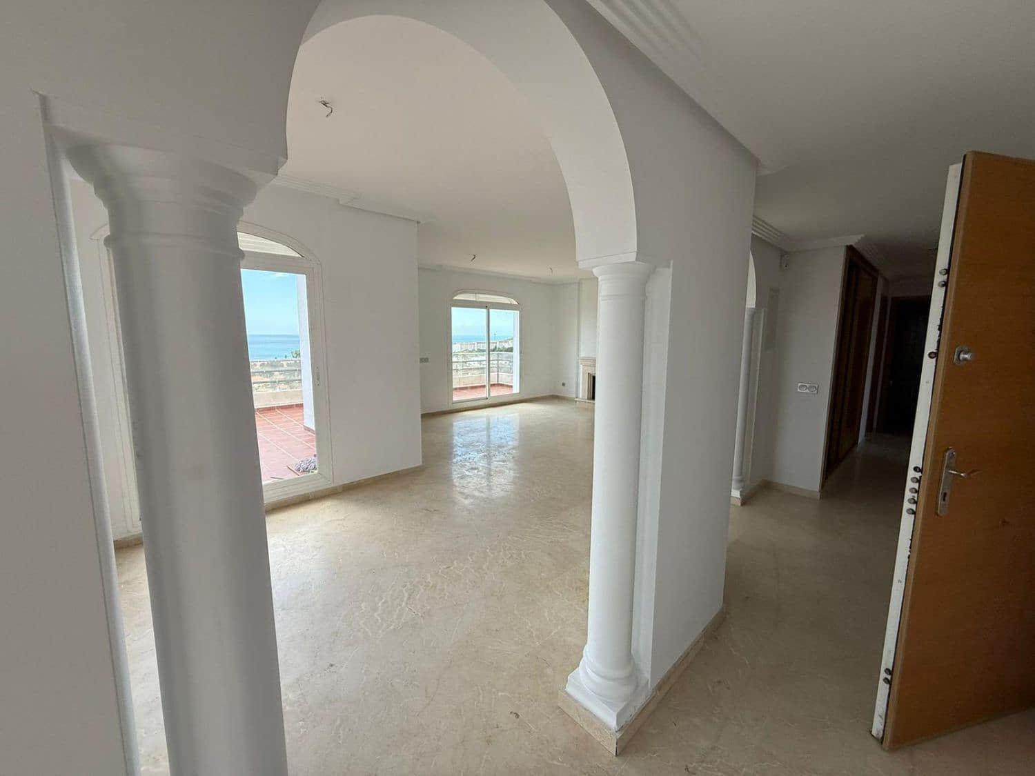 3 soveværelse Penthouse til salg i Manilva - € 449.000 (Ref: 9851486)