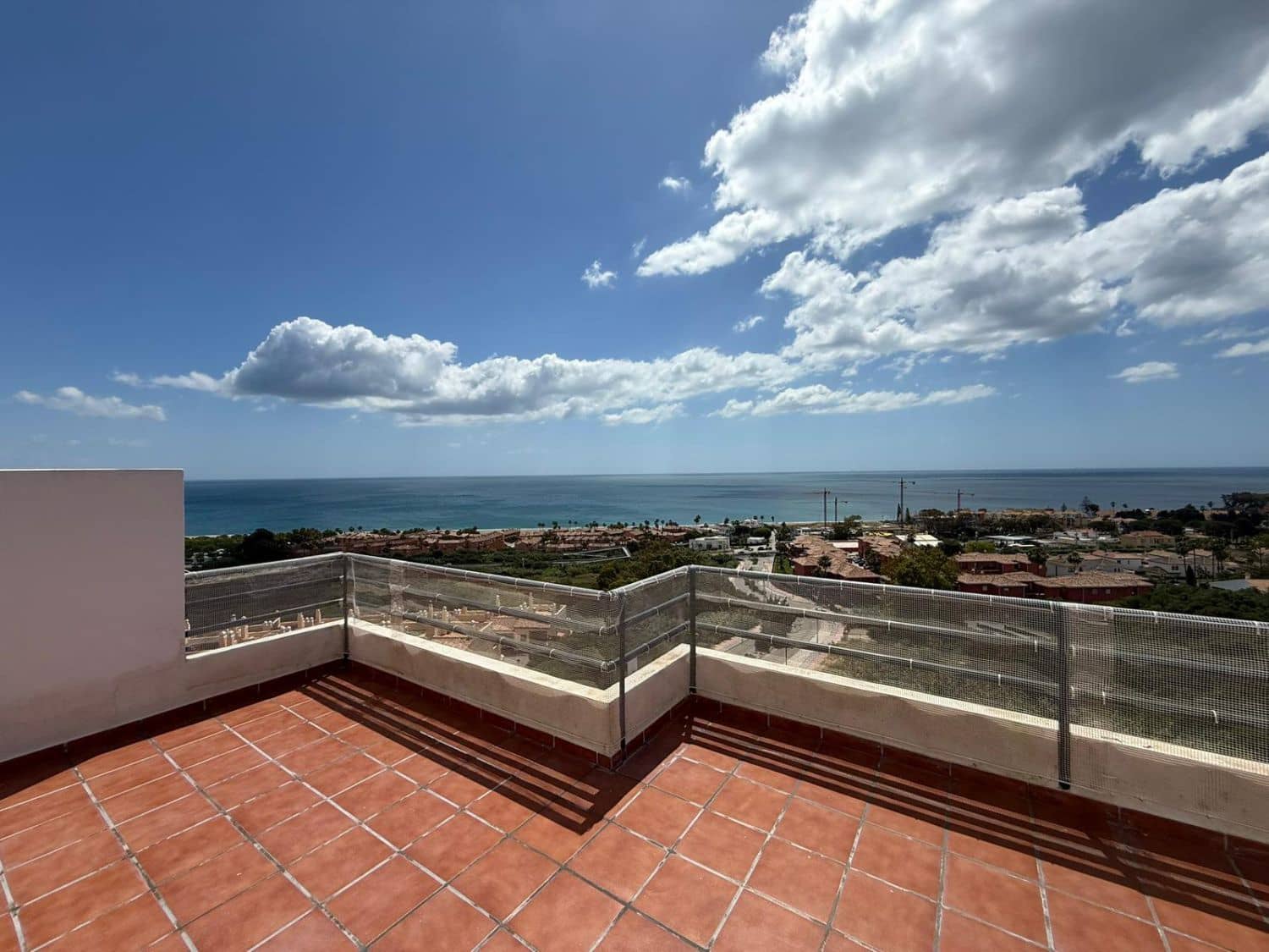 3 soveværelse Penthouse til salg i Manilva - € 449.000 (Ref: 9851486)