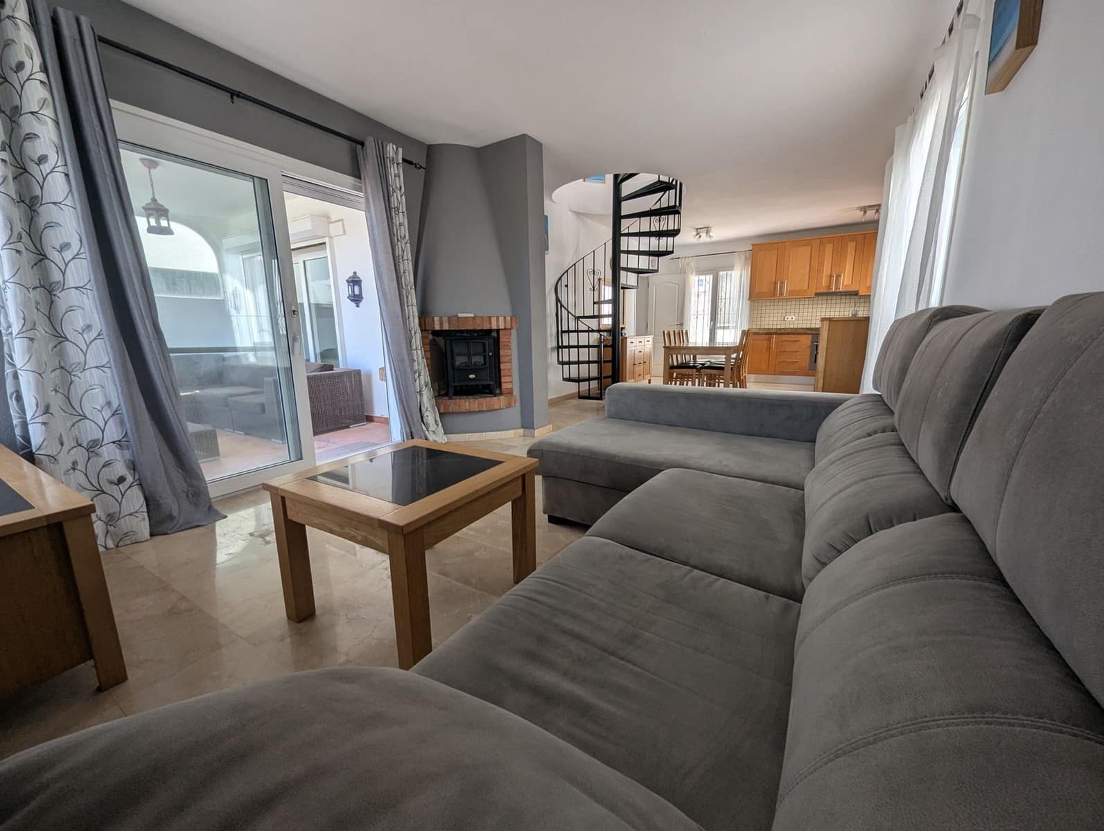 3 makuuhuone Omakotitalo myytävänä paikassa Calahonda - 449 000 € (Ref: 9851489)