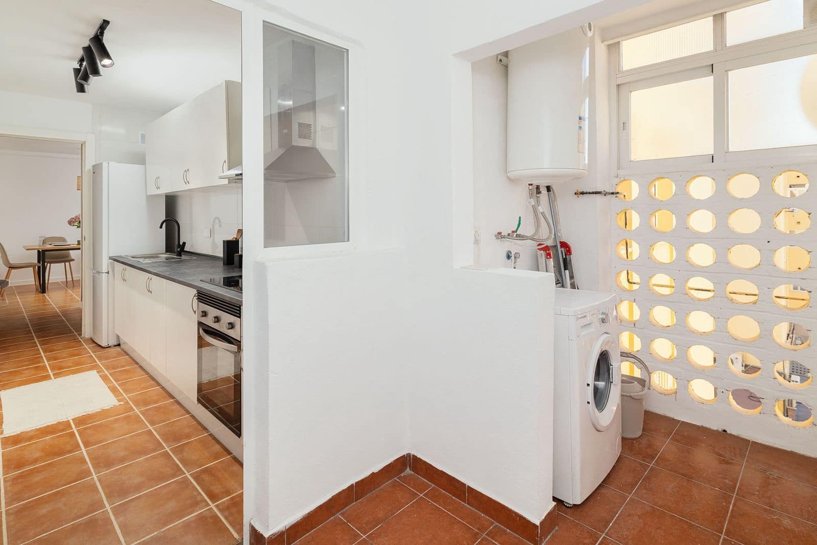 3 bedroom Apartment for sale in San Pedro de Alcantara - € 325,000 (Ref: 9851491)