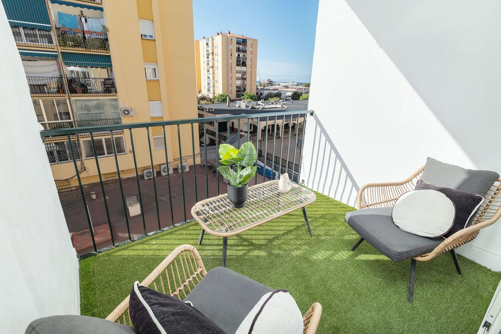 3 bedroom Apartment for sale in San Pedro de Alcantara - € 325,000 (Ref: 9851491)