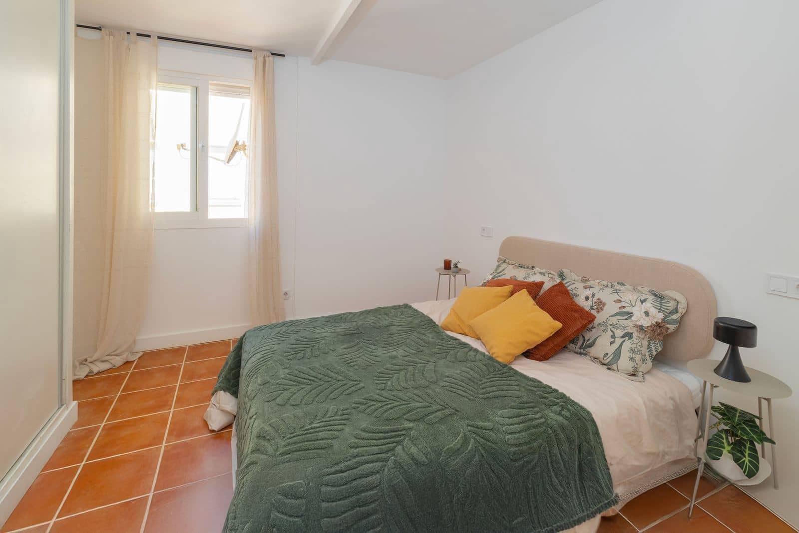3 bedroom Apartment for sale in San Pedro de Alcantara - € 325,000 (Ref: 9851491)
