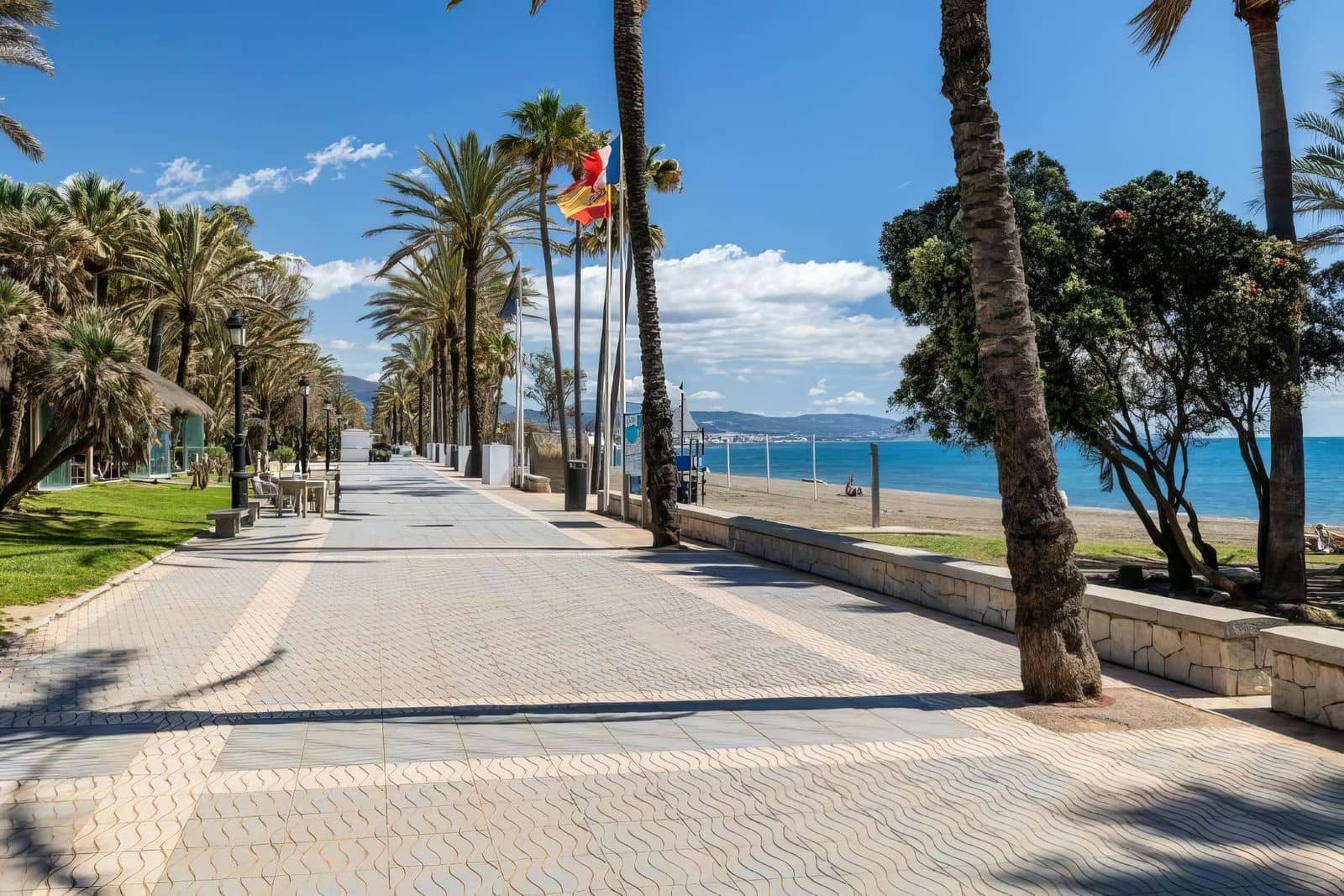 3 bedroom Apartment for sale in San Pedro de Alcantara - € 325,000 (Ref: 9851491)