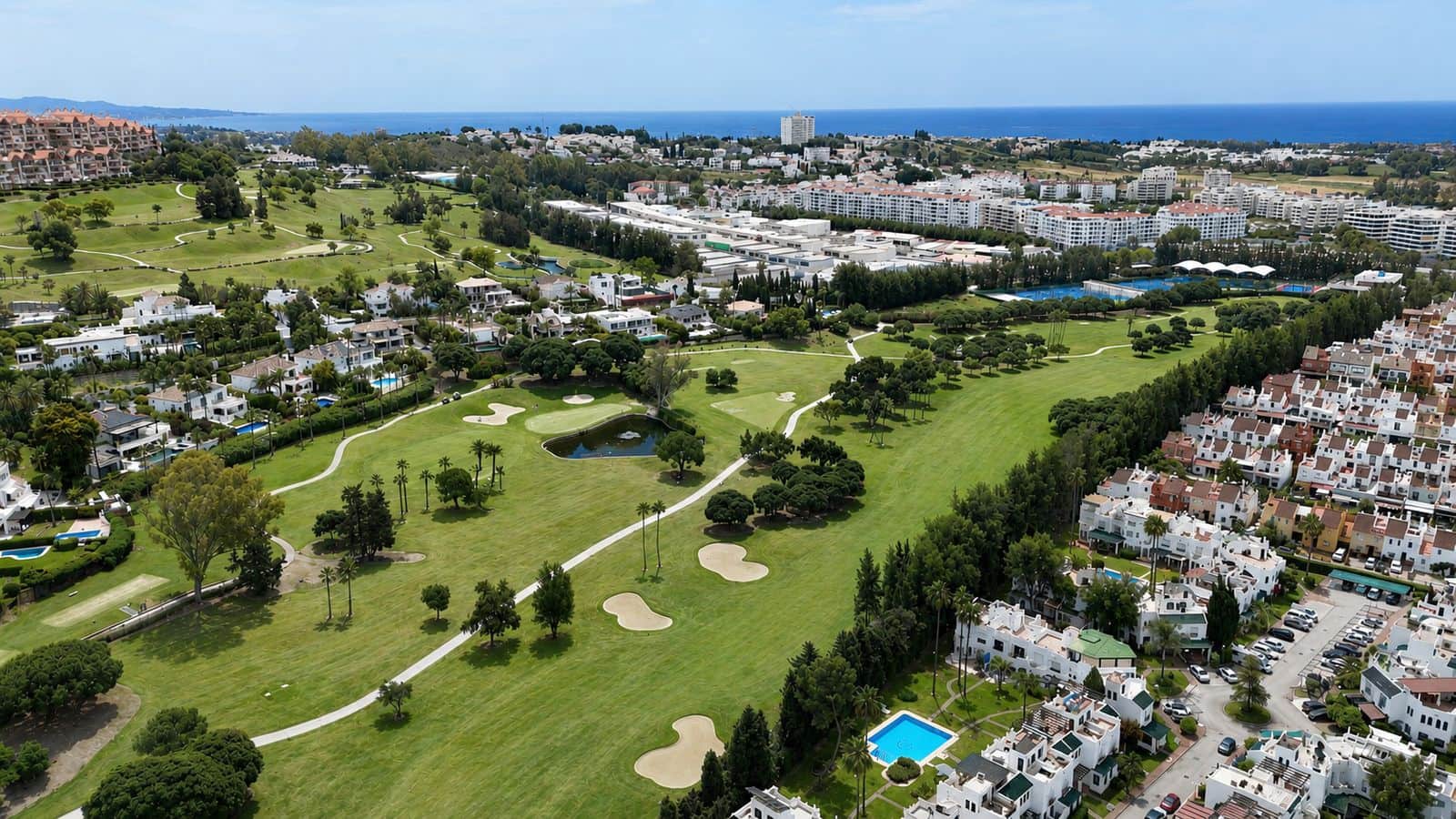 4 soverom Hus til salgs i Nueva Andalucia - € 675 000 (Ref: 9851494)