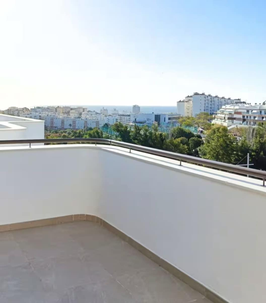 3 soverom Penthouse til salgs i Estepona - € 779 000 (Ref: 9851505)