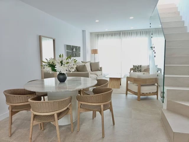 3 soverom Penthouse til salgs i Estepona - € 779 000 (Ref: 9851505)