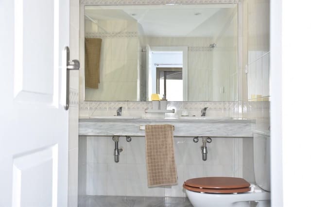 3 quarto Apartamento para venda em Elviria, Marbella - 625 000 € (Ref: 9864795)