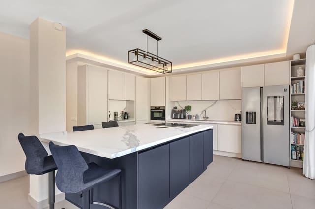 4 quarto Moradia para venda em Guadalmina Alta, Marbella - 2 200 000 € (Ref: 9864796)
