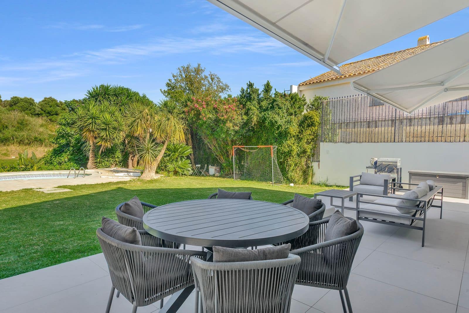 4 quarto Moradia para venda em Guadalmina - 2 200 000 € (Ref: 9864796)