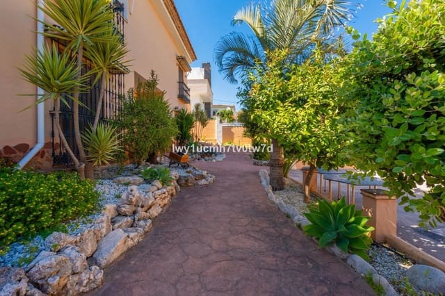 4 soverom Villa til salgs i Torremolinos - € 795 000 (Ref: 9864802)