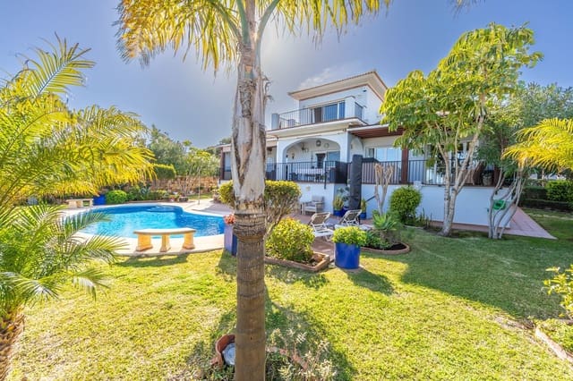 3 soverom Villa til salgs i La Duquesa / Puerto de la Duquesa, Manilva - € 875 000 (Ref: 9864807)