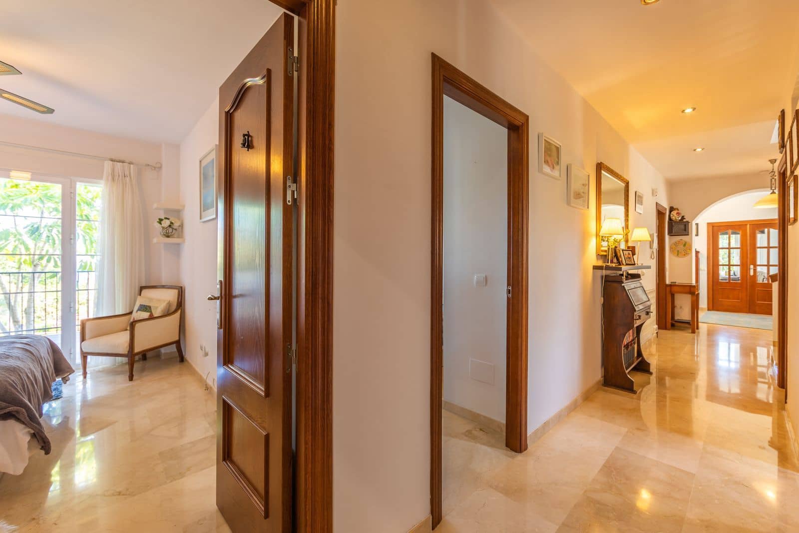 3 soverom Villa til salgs i La Duquesa / Puerto de la Duquesa - € 875 000 (Ref: 9864807)