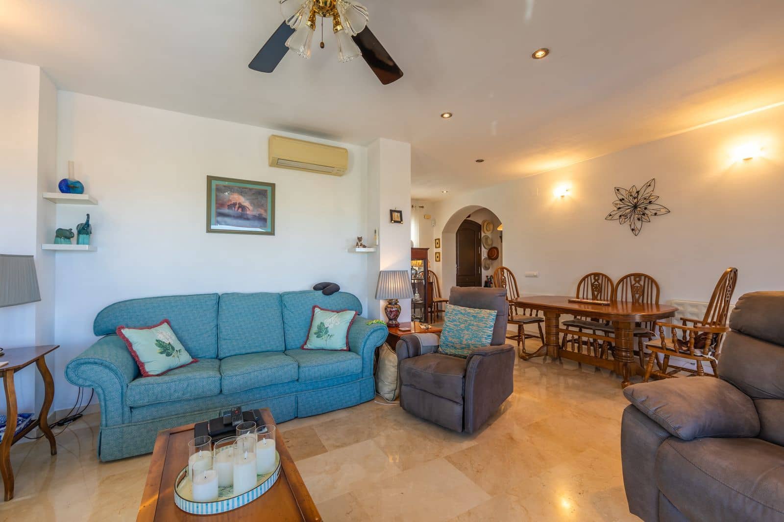 3 soverom Villa til salgs i La Duquesa / Puerto de la Duquesa - € 875 000 (Ref: 9864807)