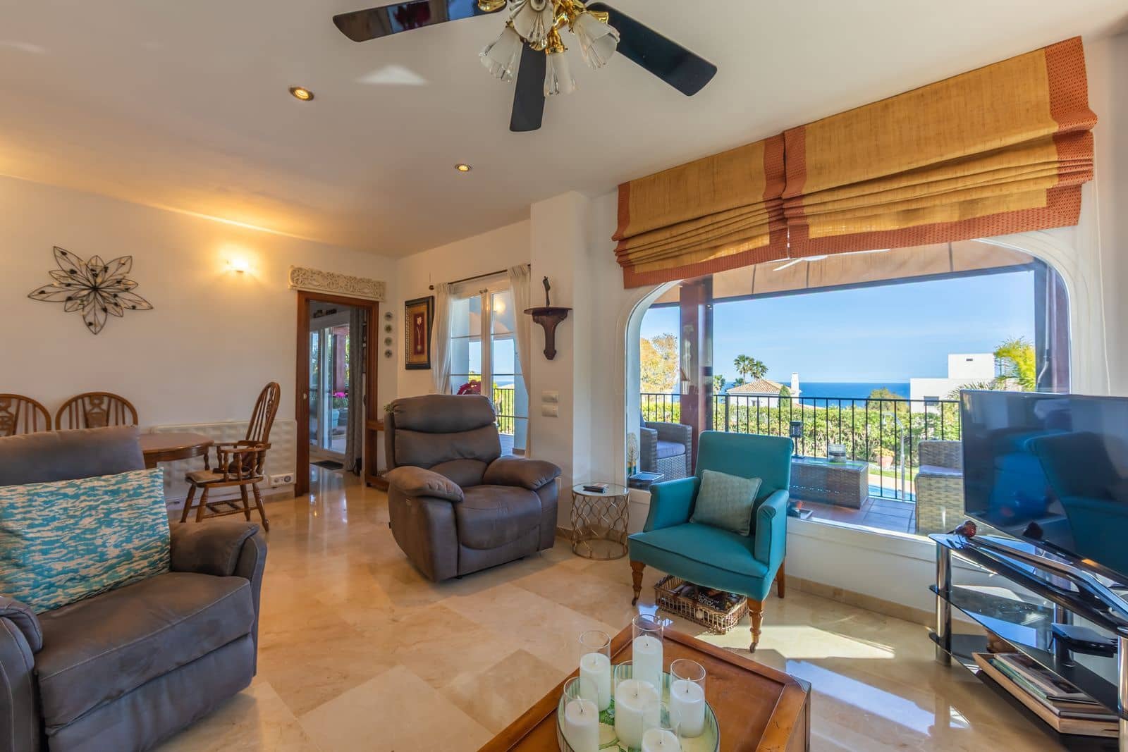 3 soverom Villa til salgs i La Duquesa / Puerto de la Duquesa - € 875 000 (Ref: 9864807)