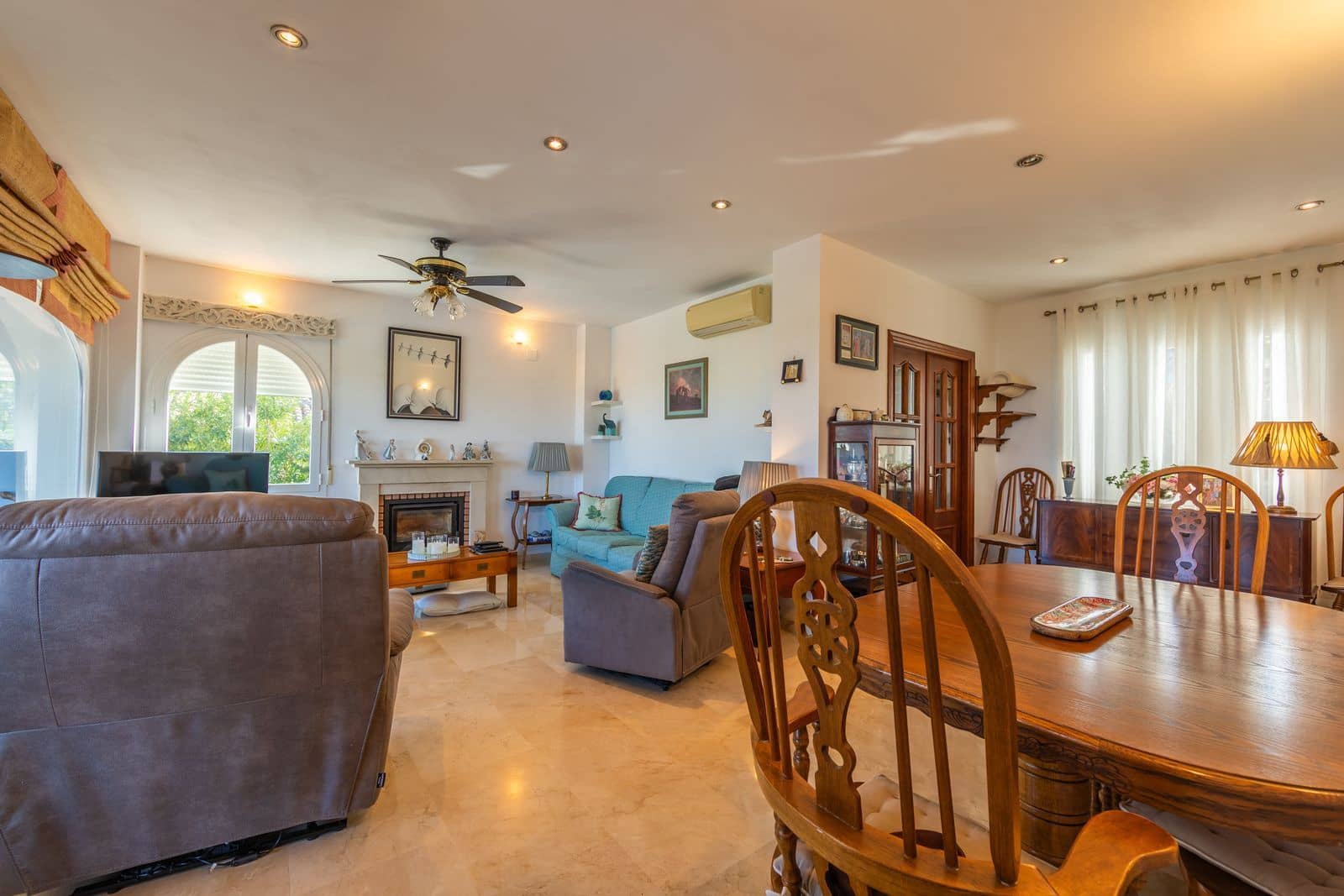 3 soverom Villa til salgs i La Duquesa / Puerto de la Duquesa - € 875 000 (Ref: 9864807)